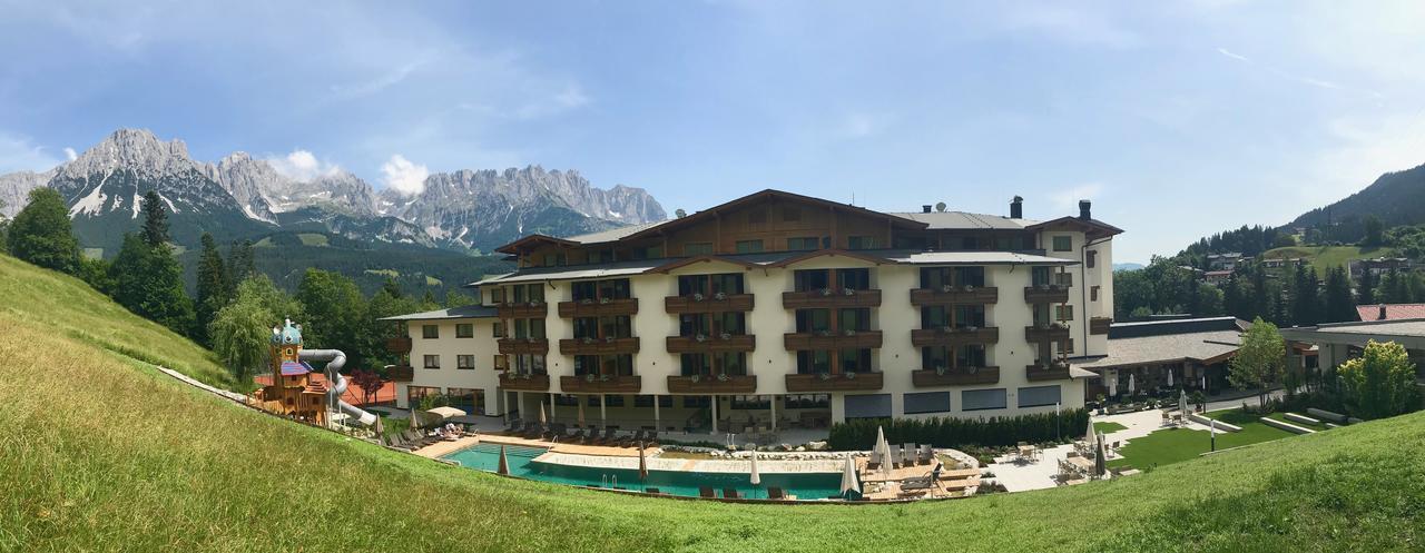 Familienhotel Christoph エルマウ エクステリア 写真