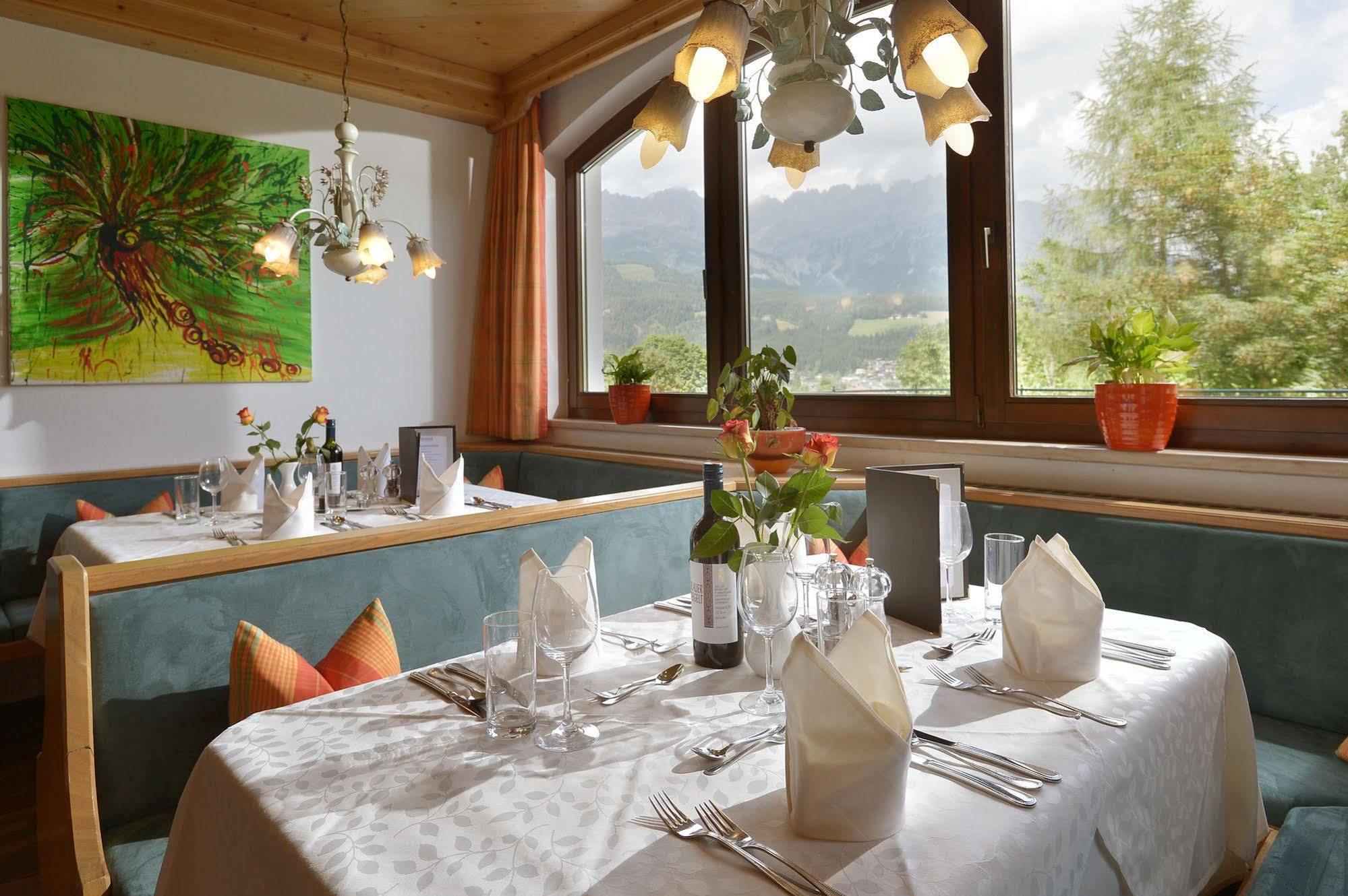 Familienhotel Christoph エルマウ エクステリア 写真