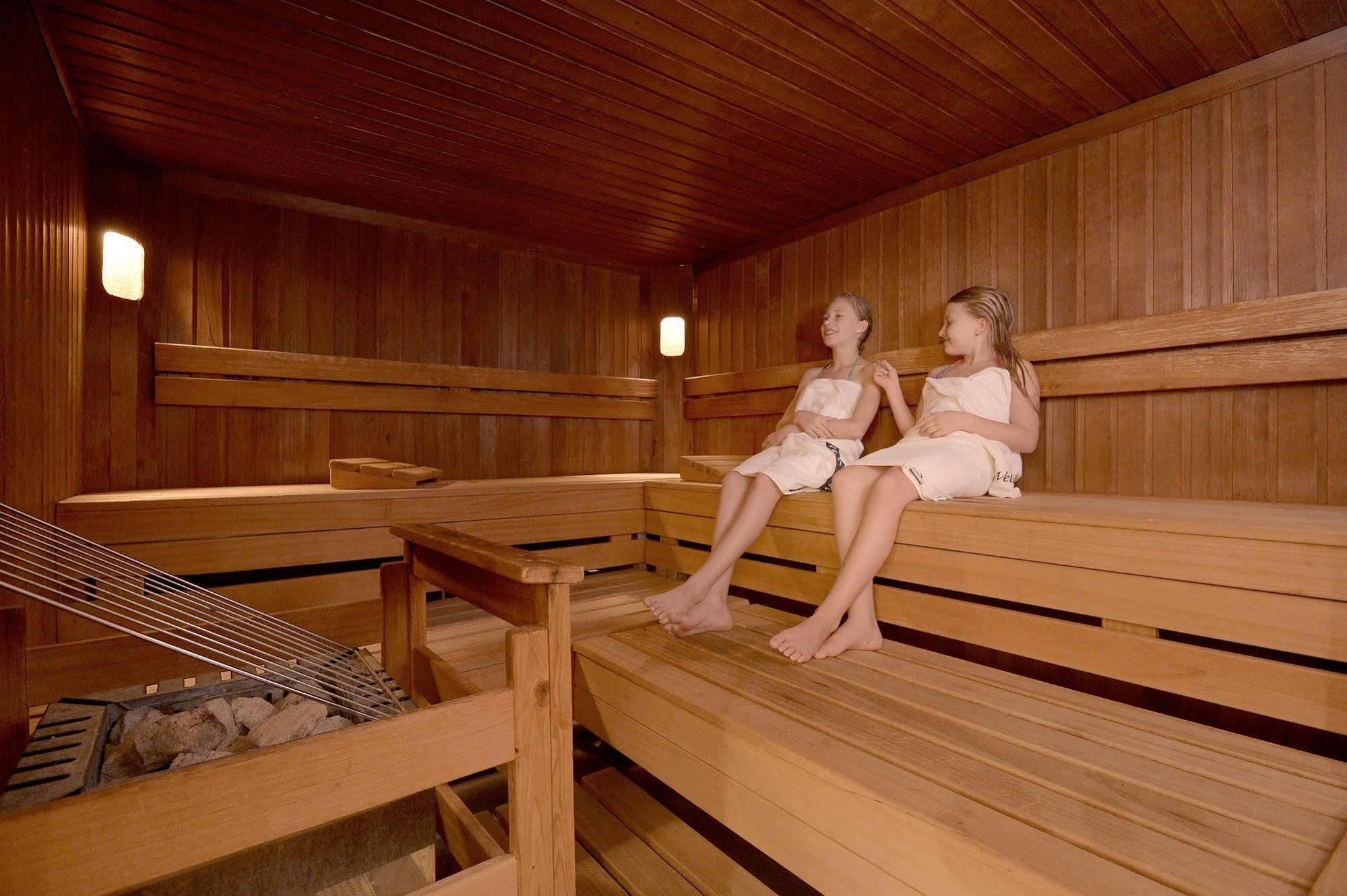 Familienhotel Christoph エルマウ エクステリア 写真
